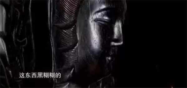經常擦核桃油的紫檀，只剩下黑糊糊的